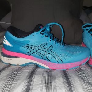💯 Authentic Asics  Gel Kayano 25